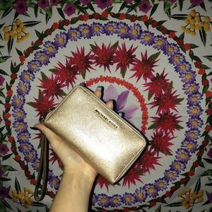 Michael Kors Jetset wristlet